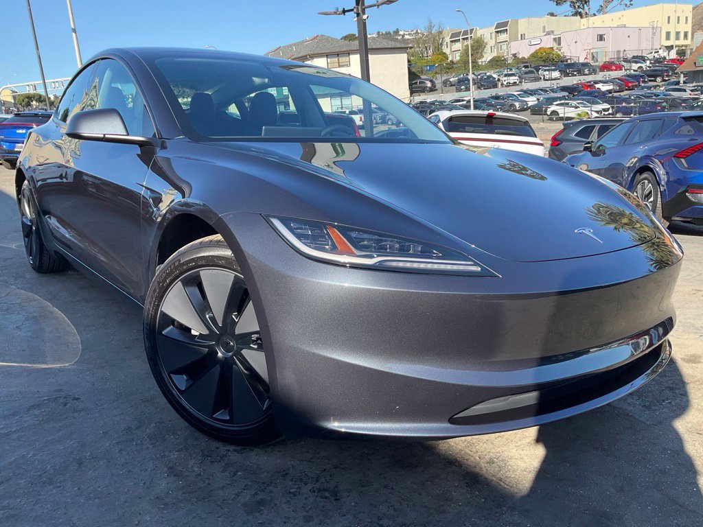 Used 2025 Tesla Model 3 Long Range RWD image 1