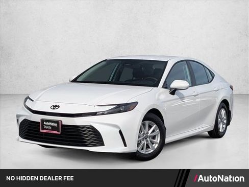 Used 2026 Toyota Camry LE w/ Convenience Package FWD image 1