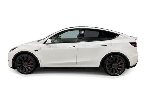 Certified 2023 Tesla Model Y Performance AWD/4WD image 3