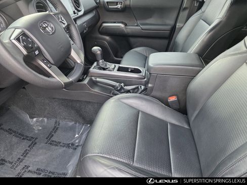 Used 2023 Toyota Tacoma TRD Off-Road w/ TRD Premium Off Road Package image 12