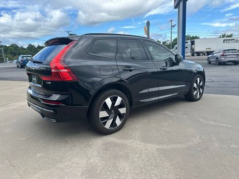 Used 2025 Volvo XC60 T8 Plus w/ Protection Package Premier AWD/4WD image 5
