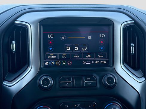 Used 2022 Chevrolet Silverado 2500 LTZ w/ LTZ Premium Package AWD/4WD image 34