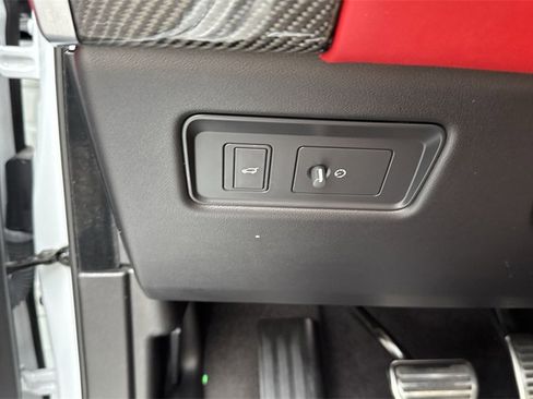 Used 2021 Land Rover Range Rover Sport SVR image 57