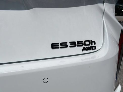 New 2026 Lexus ES 350h AWD w/ Cold Area Package image 11