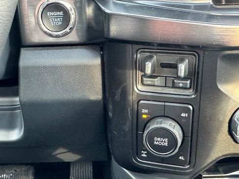 New 2026 Ford F250 Lariat w/ Black Appearance Package image 25