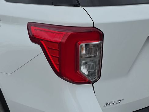 Certified 2023 Ford Explorer XLT w/ Equipment Group 202A AWD/4WD image 30