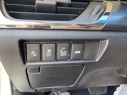 Used 2017 Toyota Avalon Touring image 45