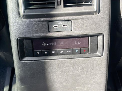 Used 2024 MAZDA CX-90 3.3 Turbo w/ Preferred Plus image 29