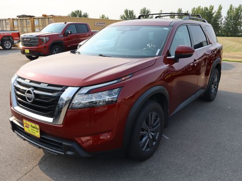 Used 2022 Nissan Pathfinder SV w/ SV Premium Package AWD/4WD image 3