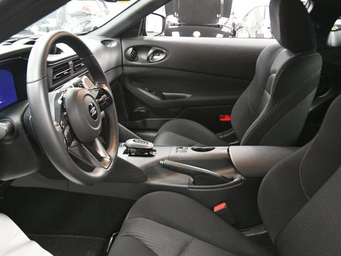 Used 2025 Nissan Z Sport w/ Floor Mat Package RWD image 19
