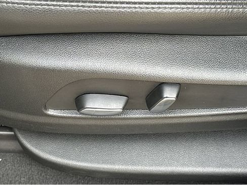 Certified 2024 Cadillac XT6 Luxury FWD image 36