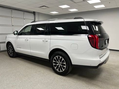 Used 2025 Ford Expedition Max Platinum image 6