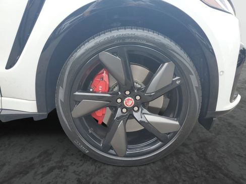 Used 2023 Jaguar F-PACE SVR AWD/4WD image 6