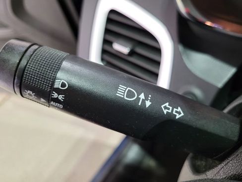 Used 2016 GMC Terrain SLE image 36