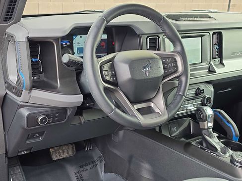 Used 2022 Ford Bronco Black Diamond w/ Sasquatch Package AWD/4WD image 2