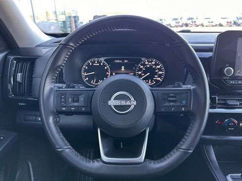 Used 2024 Nissan Pathfinder SV image 20