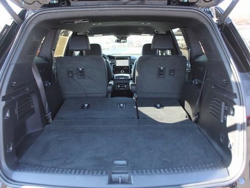 Used 2024 GMC Acadia Denali image 5