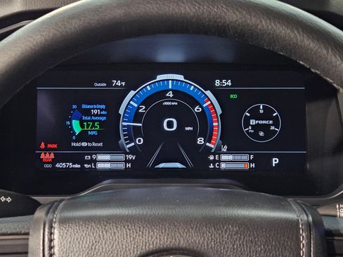Used 2025 Toyota Tundra Limited AWD/4WD image 15