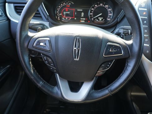 Used 2017 Lincoln MKC Premiere AWD/4WD image 25