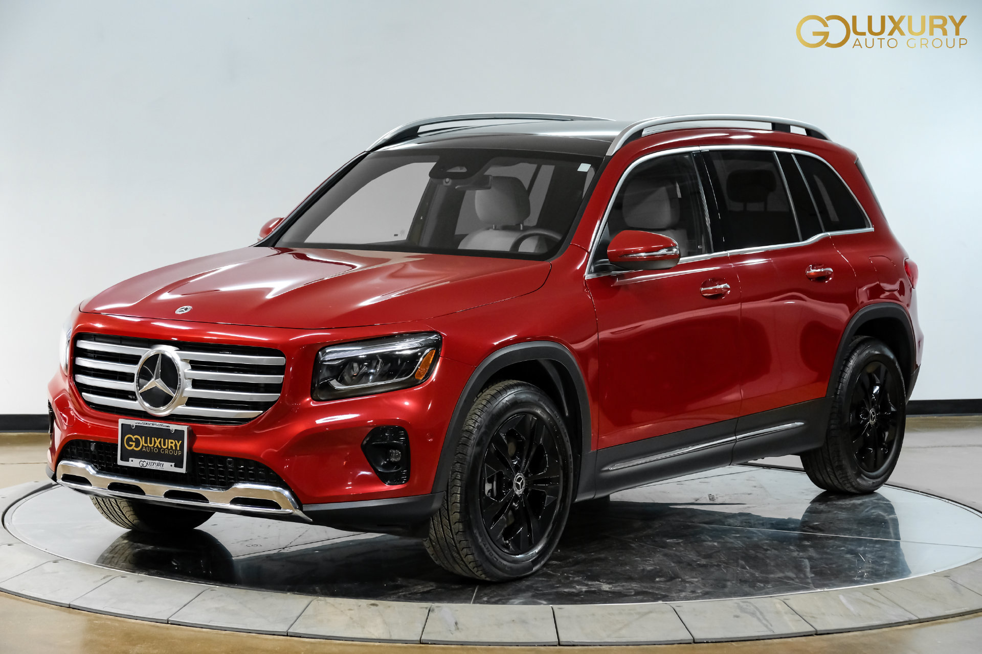 Used 2026 Mercedes-Benz GLB 250 w/ Exclusive Package image 8