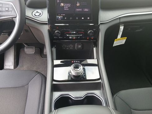 New 2024 Jeep Grand Cherokee Laredo X image 11