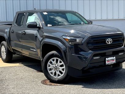 New 2025 Toyota Tacoma SR5