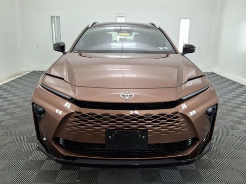 Certified 2025 Toyota Crown Signia w/ Advanced Technology Package AWD/4WD image 29