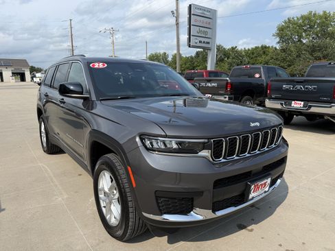 Used 2025 Jeep Grand Cherokee L Laredo w/ Luxury Tech Group I AWD/4WD image 35