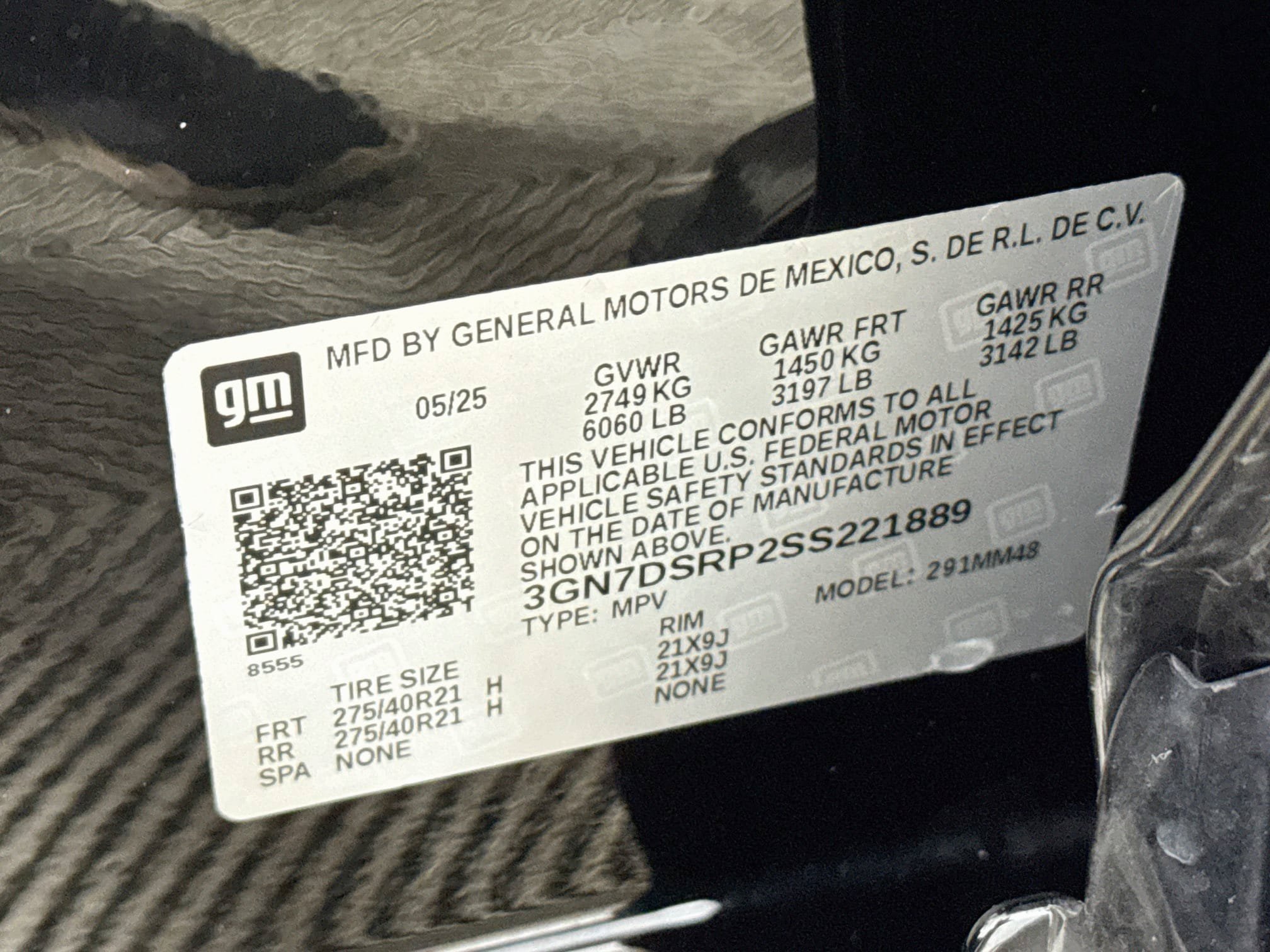 Used 2025 Chevrolet Equinox EV RS FWD image 27