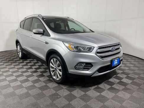 Used 2017 Ford Escape Titanium FWD image 2