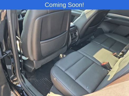Used 2023 Cadillac XT4 Premium Luxury w/ Cold Weather Package AWD/4WD image 18