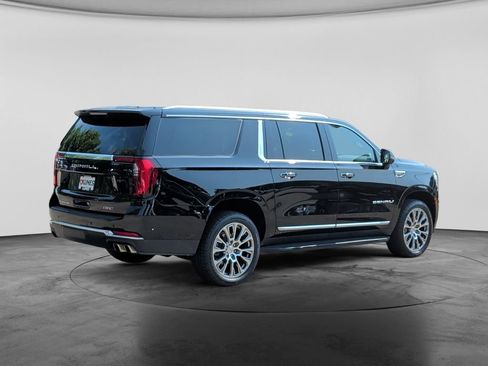 Used 2025 GMC Yukon XL Denali AWD/4WD image 7