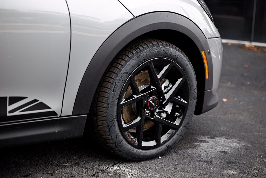 New 2026 MINI Cooper 2-Door Hardtop FWD image 5