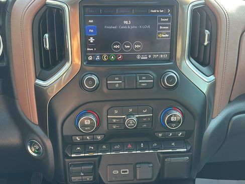 Used 2021 Chevrolet Silverado 1500 High Country w/ Technology Package image 35