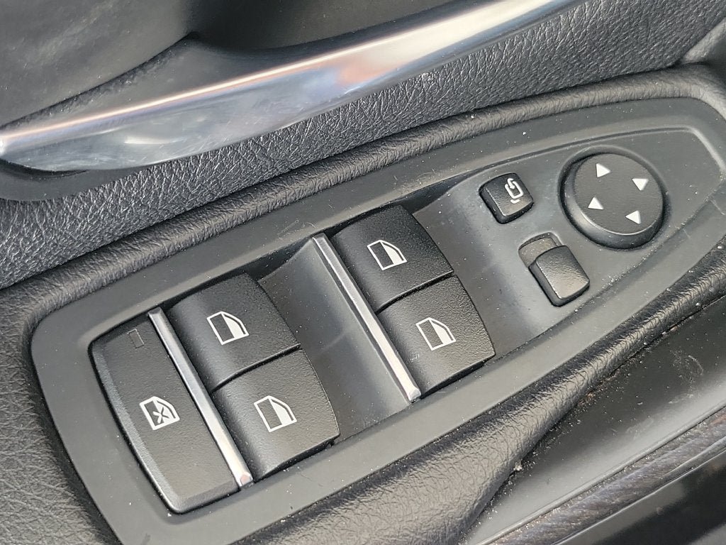 Used 2018 BMW 330i xDrive Sedan AWD/4WD image 21