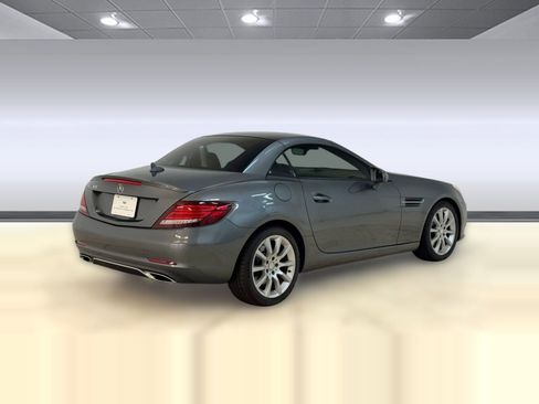 Used 2017 Mercedes-Benz SLC 300 image 9