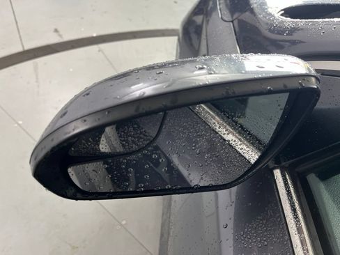 Used 2018 Hyundai Elantra GT FWD image 15