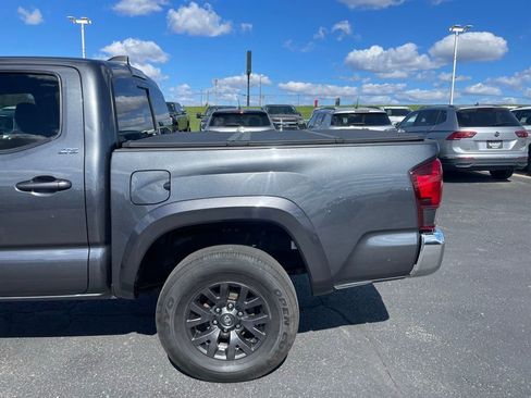 Used 2023 Toyota Tacoma SR5 AWD/4WD image 30
