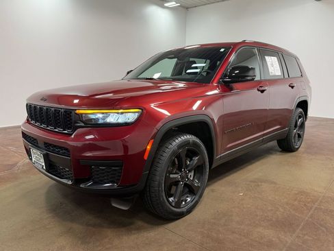Used 2023 Jeep Grand Cherokee L Laredo AWD/4WD image 39