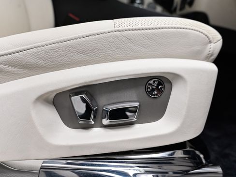 Used 2012 Rolls-Royce Ghost RWD image 29