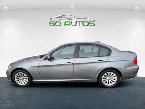 Used 2009 BMW 328i xDrive Sedan image 2