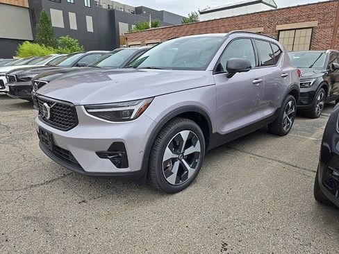New 2026 Volvo XC40 B5 Plus w/ Protection Package Premier image 3