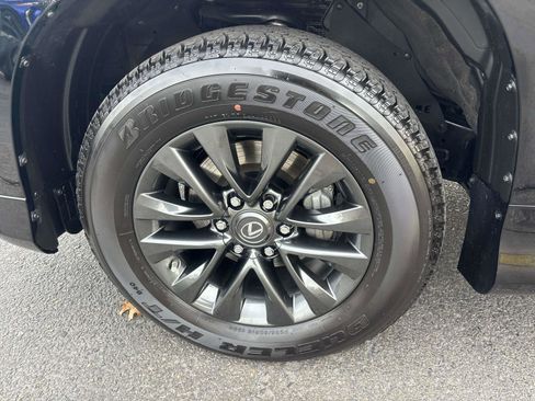 Used 2023 Lexus GX 460 Premium image 39