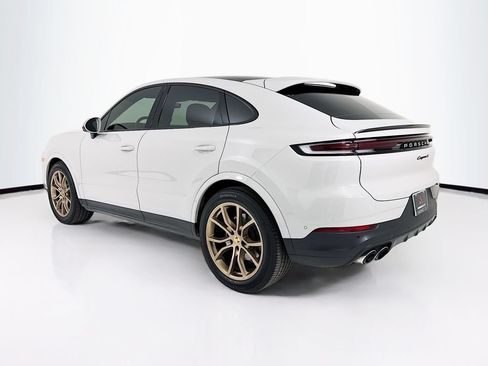 Certified 2024 Porsche Cayenne S AWD/4WD image 3