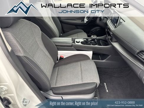 Used 2023 Nissan Rogue SV image 27