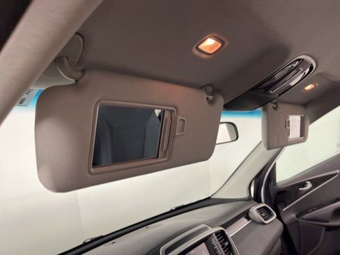 Used 2020 Kia Sorento LX image 30