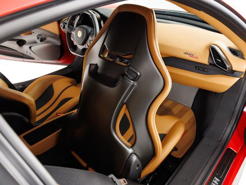 Used 2020 Ferrari 488 Pista Coupe RWD image 48