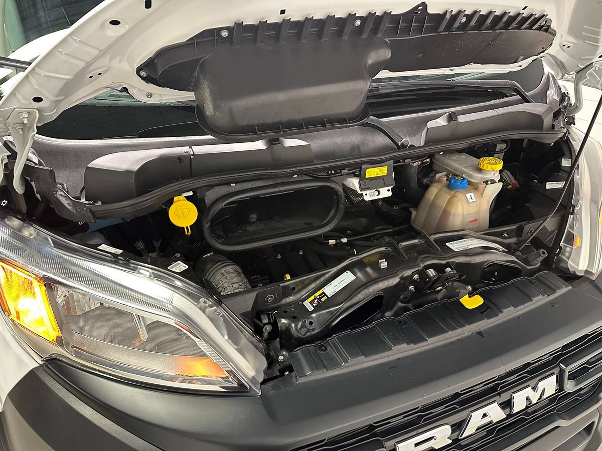 Used 2025 RAM ProMaster 2500 w/ Convenience Group FWD image 3