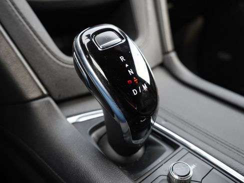 Used 2023 Cadillac XT6 Premium Luxury image 14