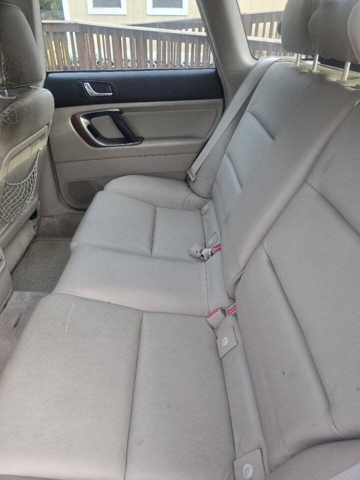 Used 2005 Subaru Outback 2.5i Limited AWD/4WD image 8